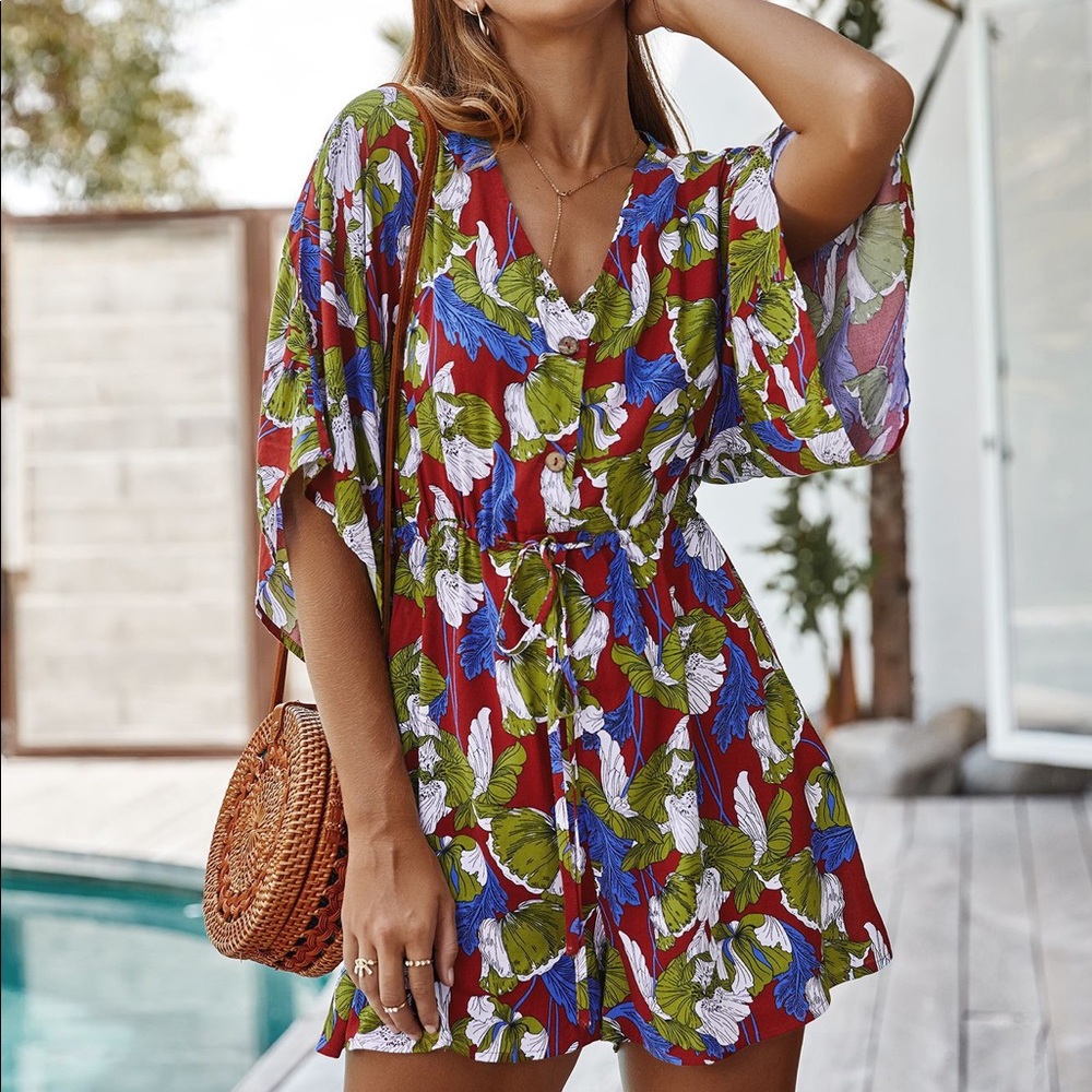 🆕Leafy Floral Lace Tie Waist Romper Wine - Picture 2 of 7